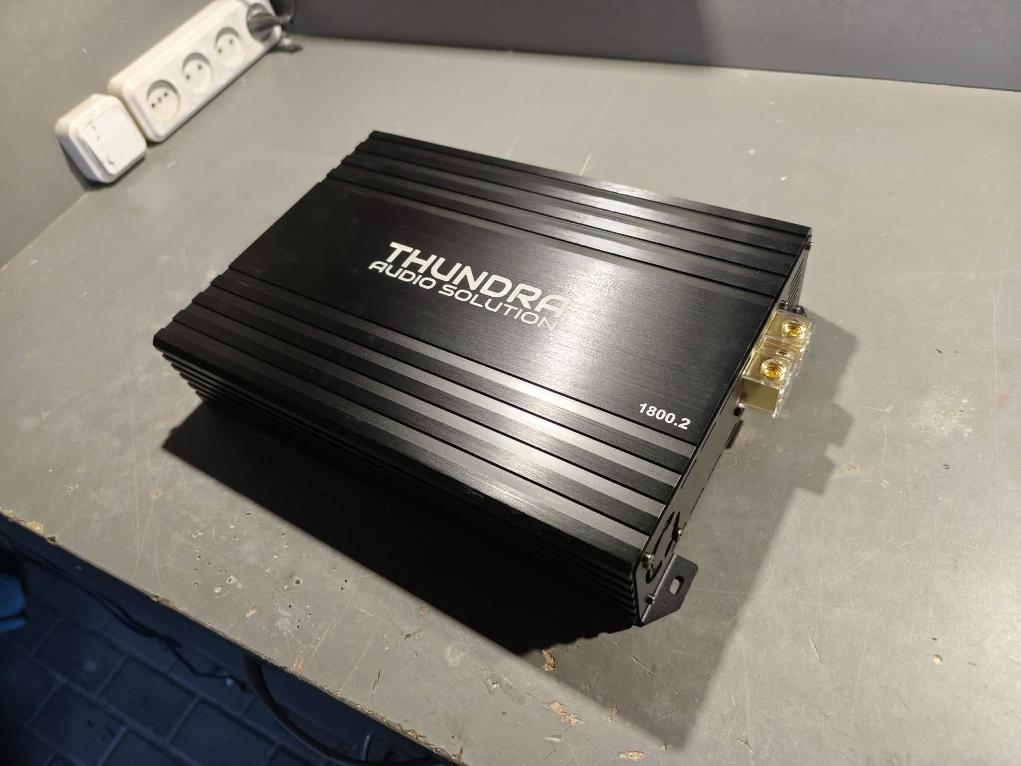 THUNDRA 1800.2